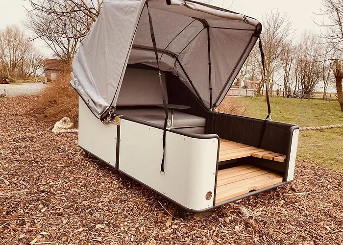 Luxe tent Hof Steinhuetten Schlafstrandkorb